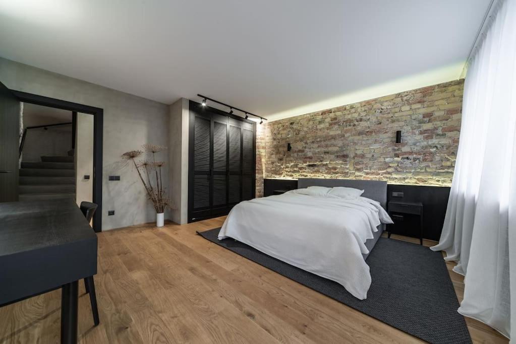 3 Storey Apartment With A Character And A Terrace Riga Eksteriør bilde