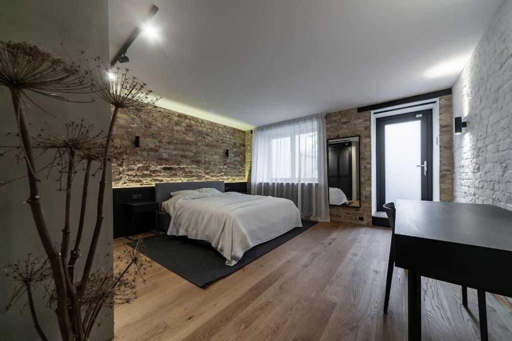 3 Storey Apartment With A Character And A Terrace Riga Eksteriør bilde