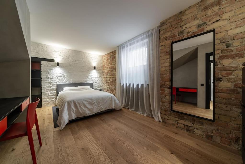 3 Storey Apartment With A Character And A Terrace Riga Eksteriør bilde