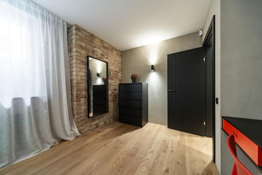 3 Storey Apartment With A Character And A Terrace Riga Eksteriør bilde